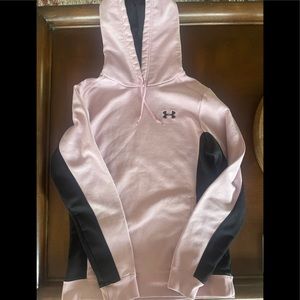 Under armor sweatshirt❤️❤️